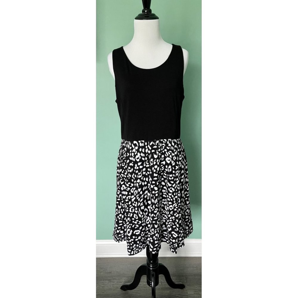 NWT black / white Apt 9 skater style dress - medium